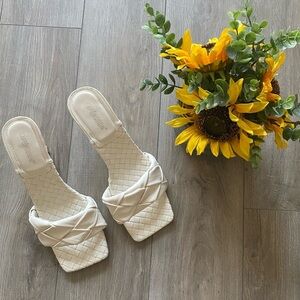 CAPE ROBBIN WHITE SHOES | SZ 10‎